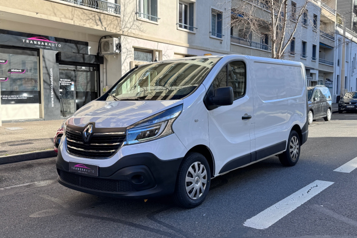 RENAULT TRAFIC CABINE APPROFONDIE