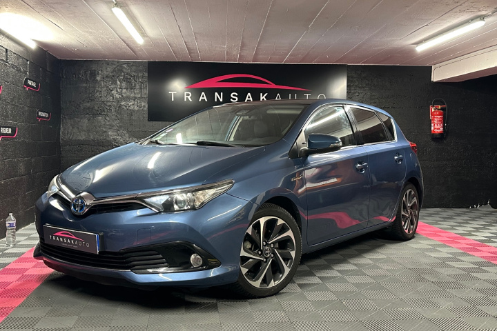 TOYOTA AURIS BUSINESS