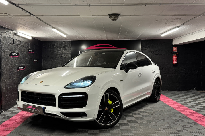 PORSCHE CAYENNE COUPE